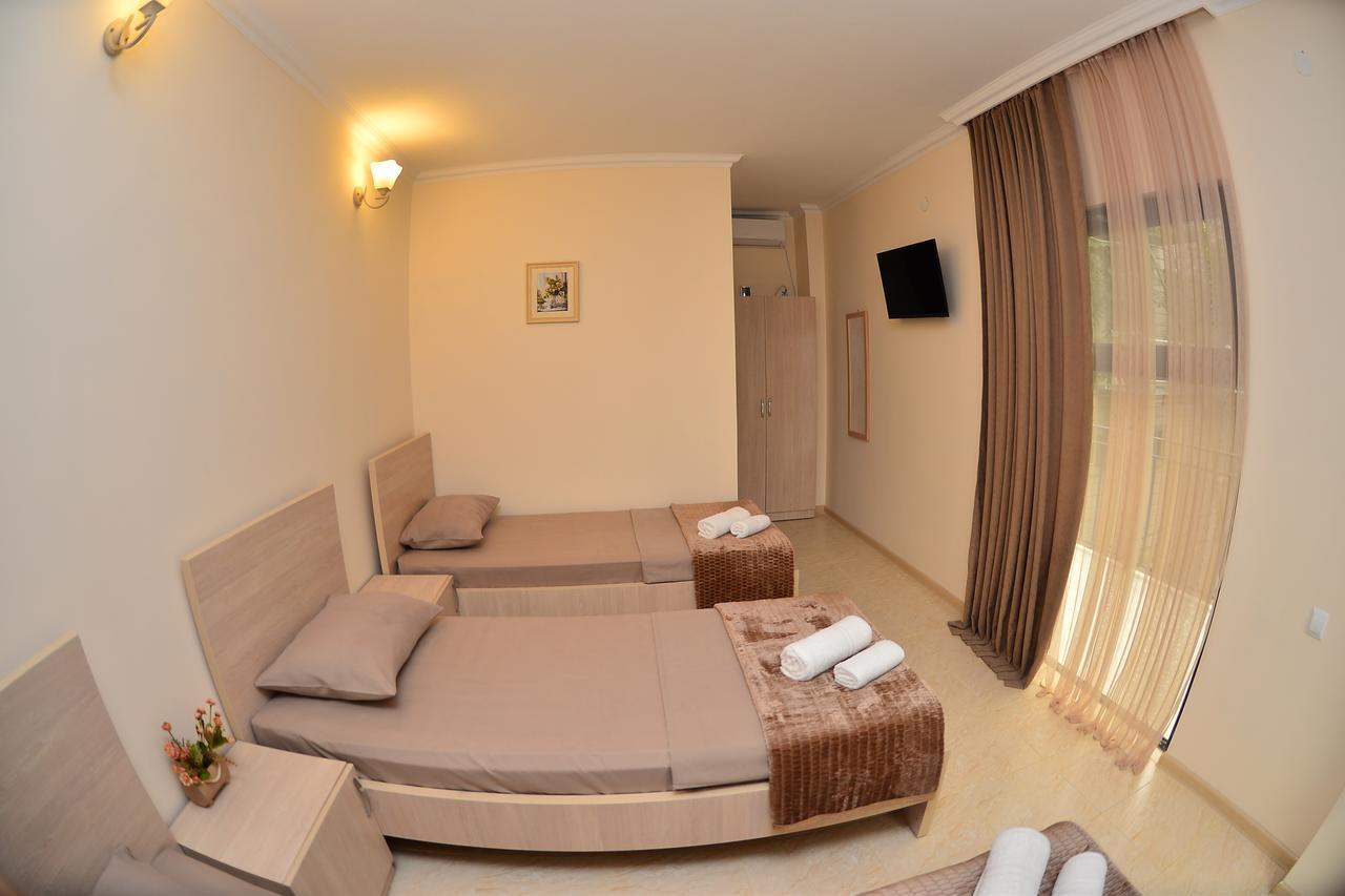 Hotel Gori Kobuleti Esterno foto