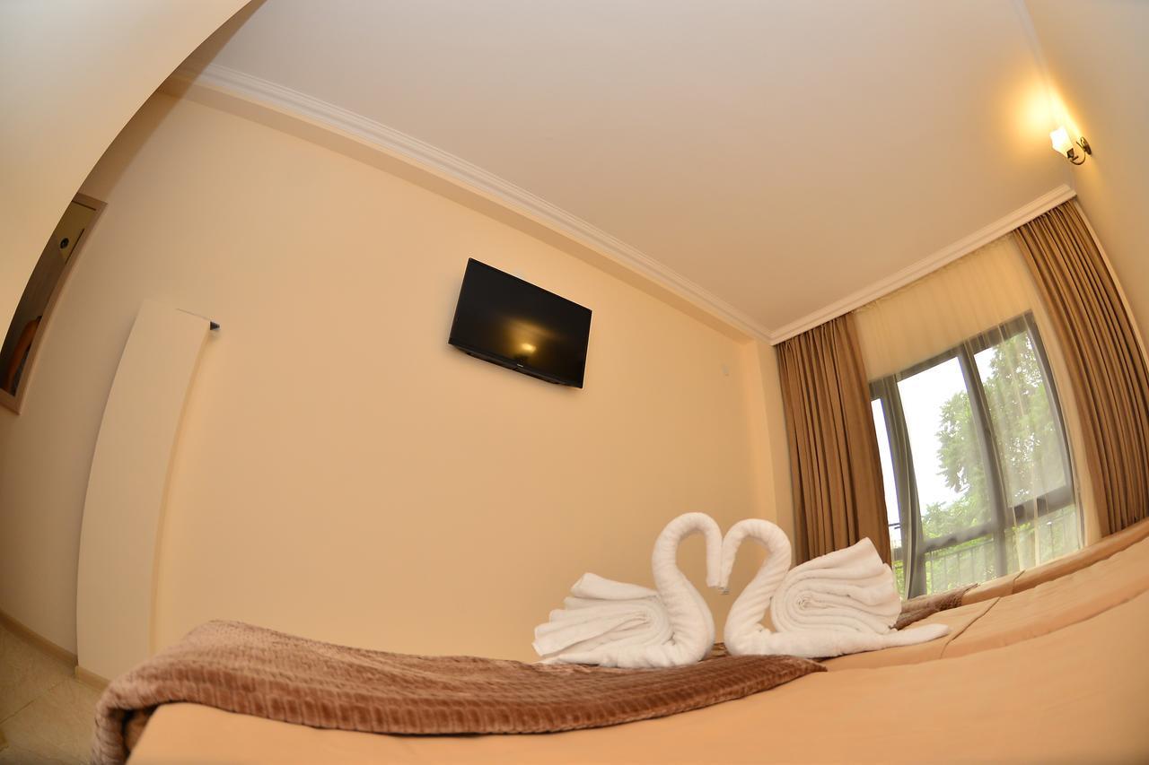Hotel Gori Kobuleti Esterno foto