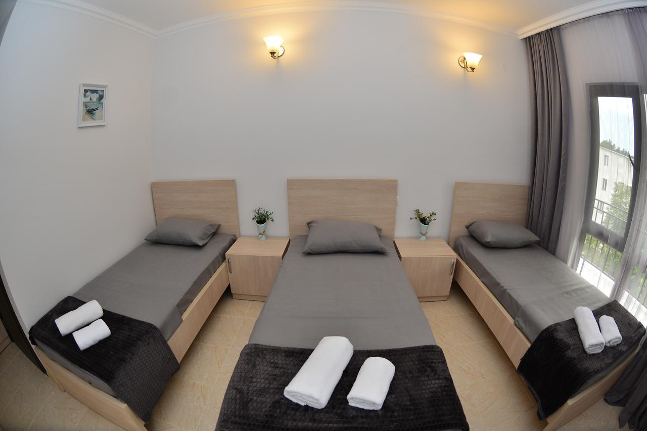 Hotel Gori Kobuleti Esterno foto